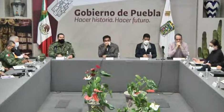 En Puebla, el gobernador Miguel Barbosa declaró dos días de luto tras la explosión de la toma clandestina en San Pablo Xochimehuacan