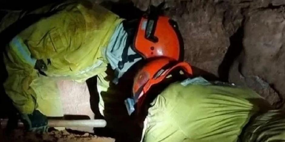 Bomberos mueren por derrumbe en cueva donde hacían entrenamiento