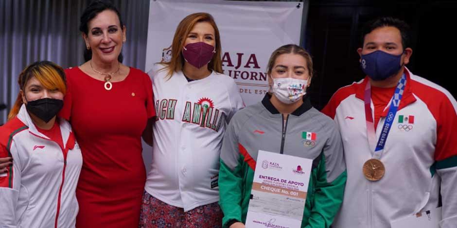 La gobernadora de Baja California, Marina del Pilar, se reunió con los deportistas Aremi Fuentes, Alexa Moreno y Luis Álvarez