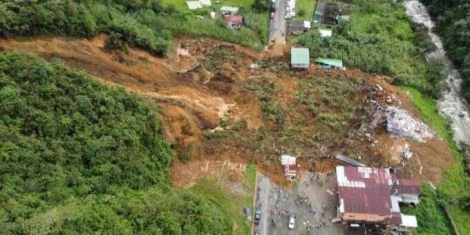 Un deslizamiento de lodo por las lluvias deja muertos y desaparecidos en Colombia