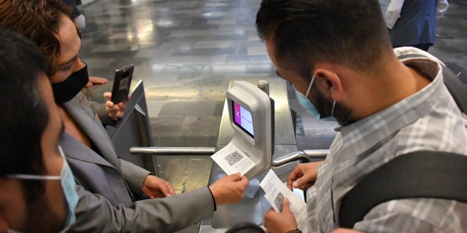 El ticket con QR tiene vigencia de 10 minutos a partir de su impresión, tiempo en el que los usuarios deberán utilizarlo en los lectores de los torniquetes para hacer efectivo su viaje