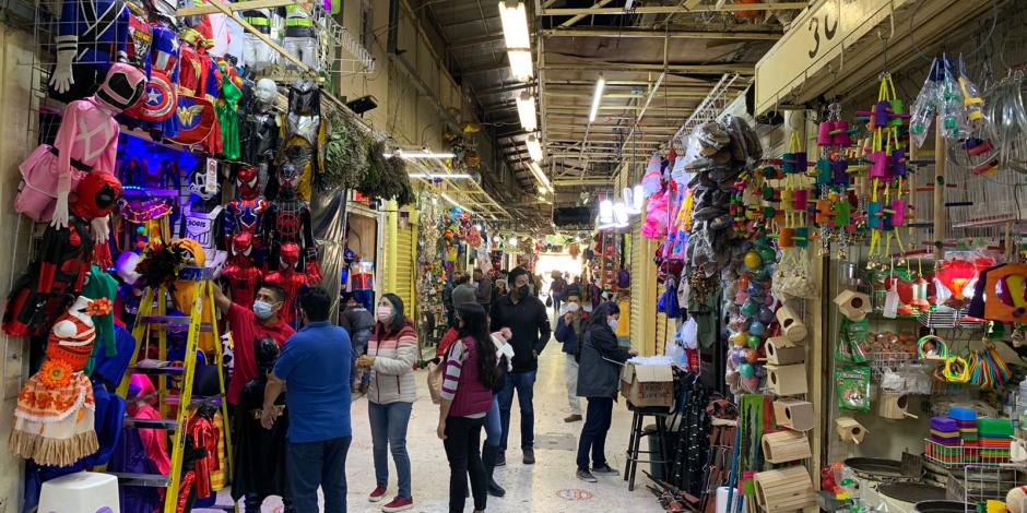 El Mercado de Sonora reabrió aproximadamente a las 07:00 horas de este sábado.
