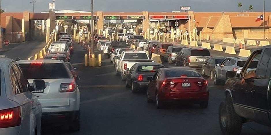 Forman filas kilométricas en Reynosa para cruzar a Estados Unidos