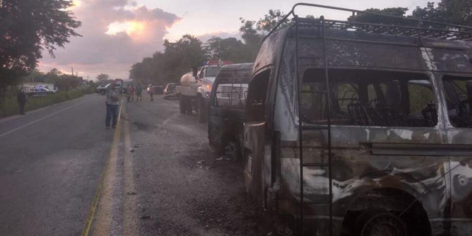 El accidente entre dos unidades marca Toyota tipo Hiace ocurrió en el tramo carretero 19.5 + 500 Palenque-Catazajá, Chiapas.