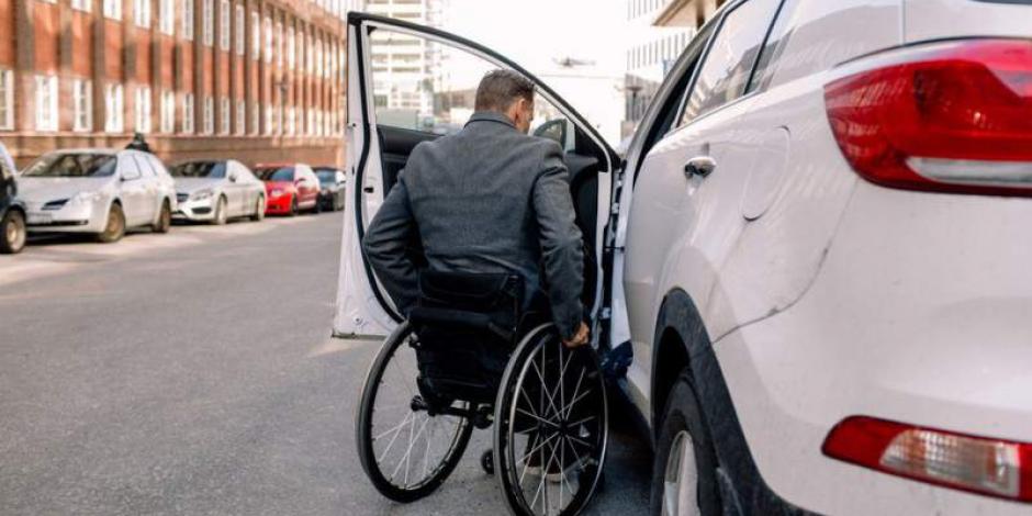 Estados Unidos demanda a Uber por presunto cobro de cuotas a personas con discapacidad