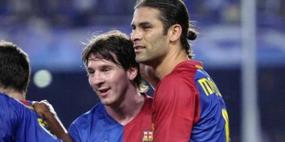 Lionel Messi y Rafa Márquez, en un partido con el Barcelona