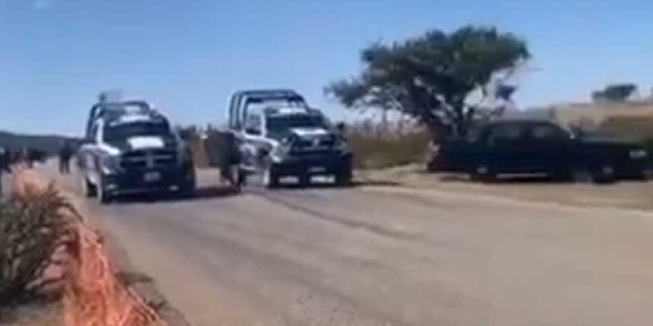 Captan a policías usando patrullas para arrancones en Zacatecas