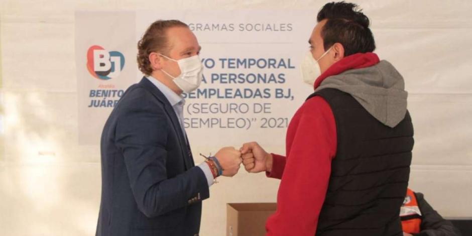 Santiago Taboada encabezó la entrega del seguro de desempleo, apoyo social entregado por segundo año consecutivo con el cual se beneficiaron a mil 200 personas.