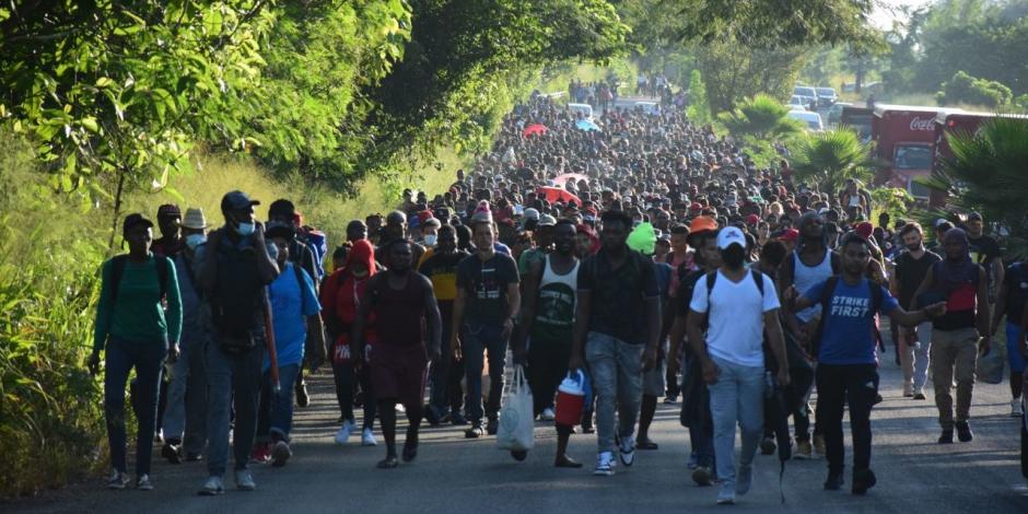 “El INM reprueba que personas migrantes sigan siendo engañadas y manipuladas para salir en caravana", dijo en un comunicado.