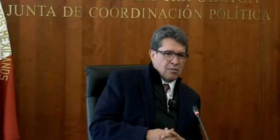 Ricardo Monreal, en conversación con los medios que cubren la fuente informativa del Senado de la República