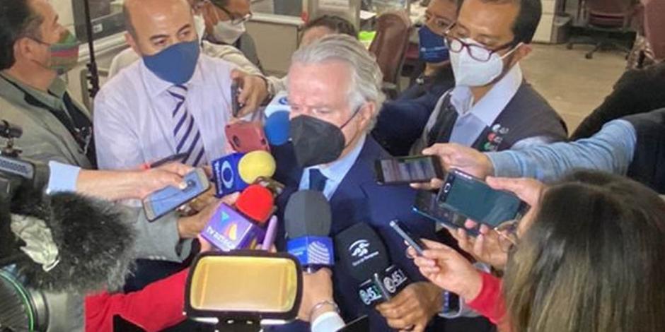Santiago Creel señaló que ningún presidente le había negado el diálogo a la oposición, con excepción de Salinas de Gortari que le dijo al PRD: “ni los veo, ni los oigo”