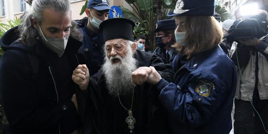 El evento ocurrió mientras el Papa Francisco ingresaba al arzobispado ortodoxo de Atenas.