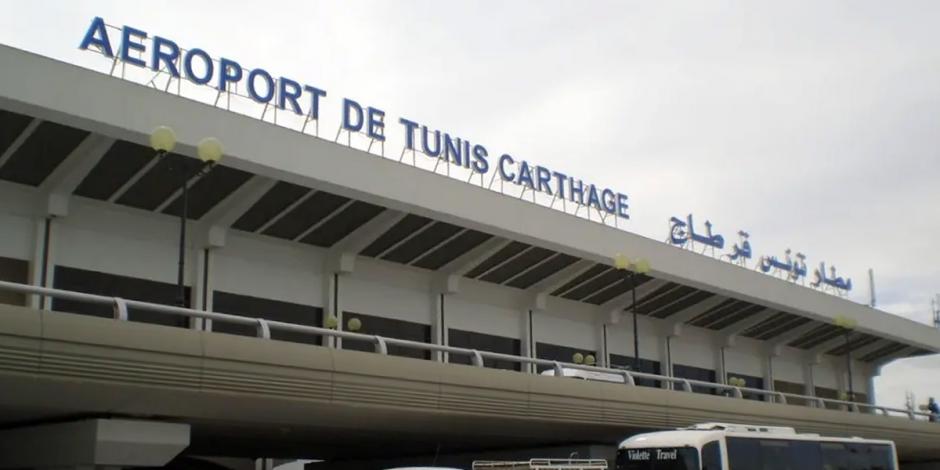 El hombre dio positivo a COVID-19 en el Aeropuerto Internacional de Túnez el viernes. La muestra fue enviada al Instituto Pasteur en la capital y se confirmó que se trató de la variante Ómicron