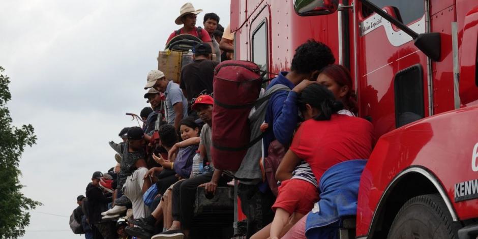 Entre 30 y 40 migrantes fueron atropellados por un camión tras realizar un bloqueo en autopista de Veracruz (Foto ilustrativa).