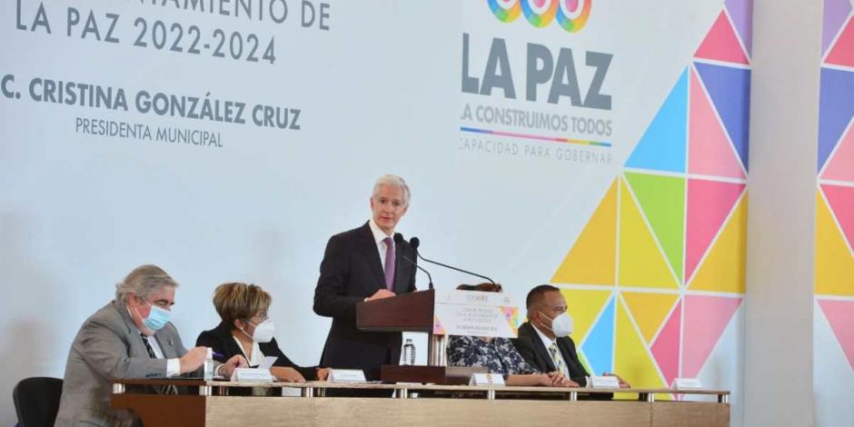 “Sigamos trabajando por las aspiraciones y valores que compartimos, y por el proyecto histórico de cultura, libertad y trabajo que nos une", dijo el gobernador Alfredo Del Mazo Maza.