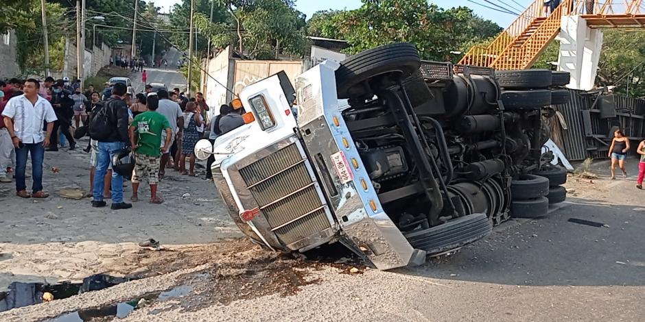 El pasado 9 de diciembre, 49 migrantes murieron en un accidente vehicular en Tuxtla Gutiérrez, Chiapas; otros siete fallecieron mientras eran atendidos en hospitales