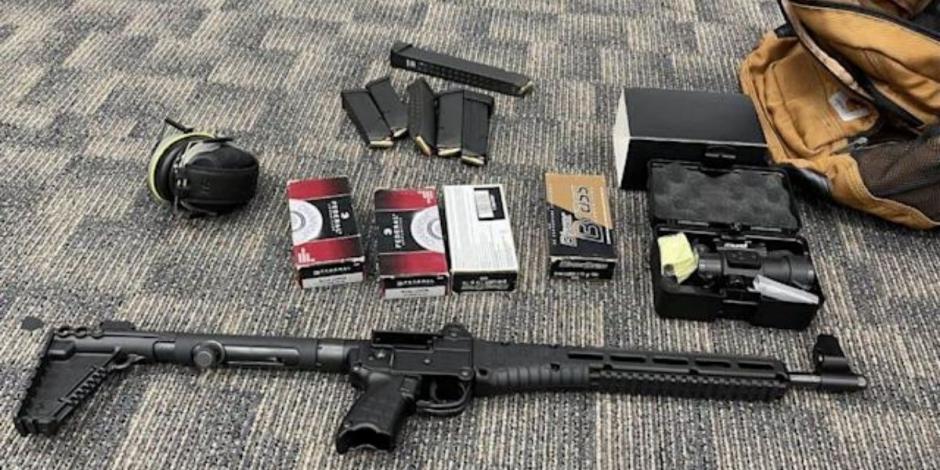 Autoridades encontraron un rifle semiautomático plegable y cientos de cartuchos de municiones en la mochila del estudiante; planeaba un tiroteo escolar.