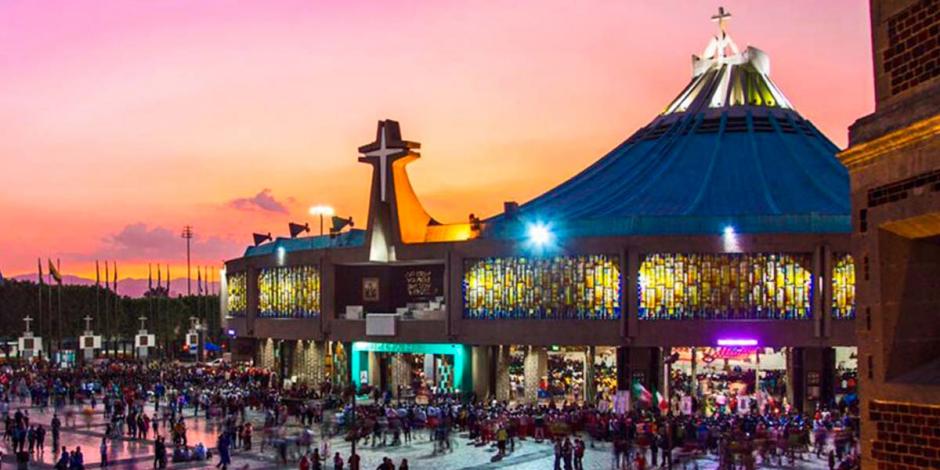 Miles de peregrinos visitan a la Virgen de Guadalupe este 12 de diciembre