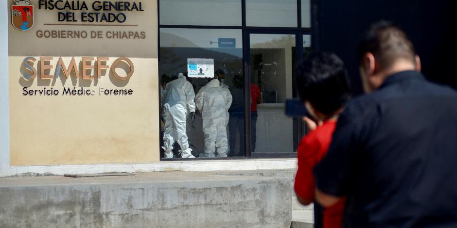 Al menos 29 cuerpos de migrantes víctimas de la volcadura aún se encuentran en el servicio médico forense de Tuxtla Gutiérrez.