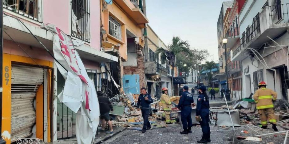 La onda expansiva generada por el estallido ocasionó daños en más de 50 negocios, ubicados en la zona luz de Villahermosa, Tabasco.