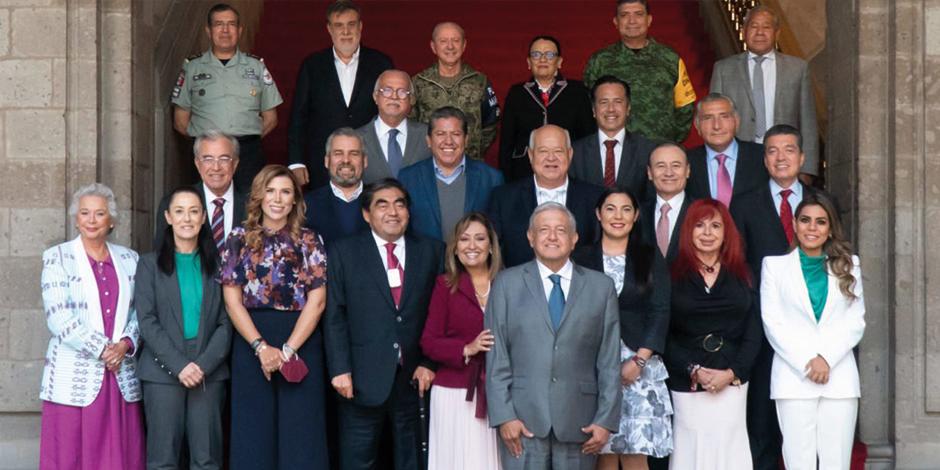Mandatarios en funciones y. en ese momento, electos de Morena, se reunieron con el Presidente, el 14 de julio.