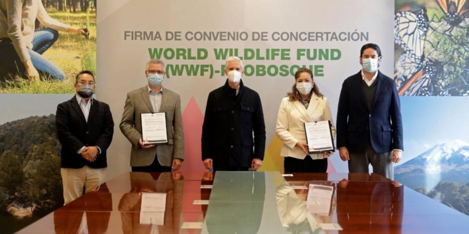 El gobernador Alfredo Del Mazo atestiguó la firma del convenio de concertación entre el Fondo Mundial para la Naturaleza y la Probosque.