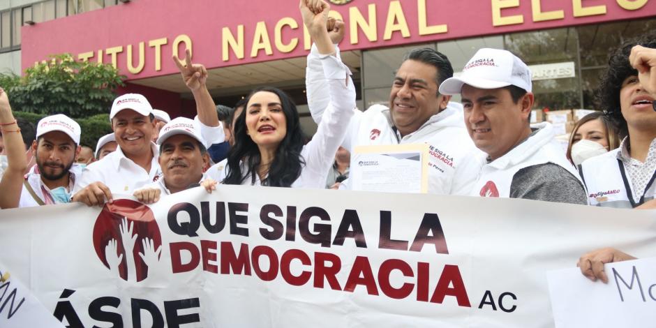 La organización Que Siga la Democracia pide que siga el proceso de la consulta de revocación de mandato.