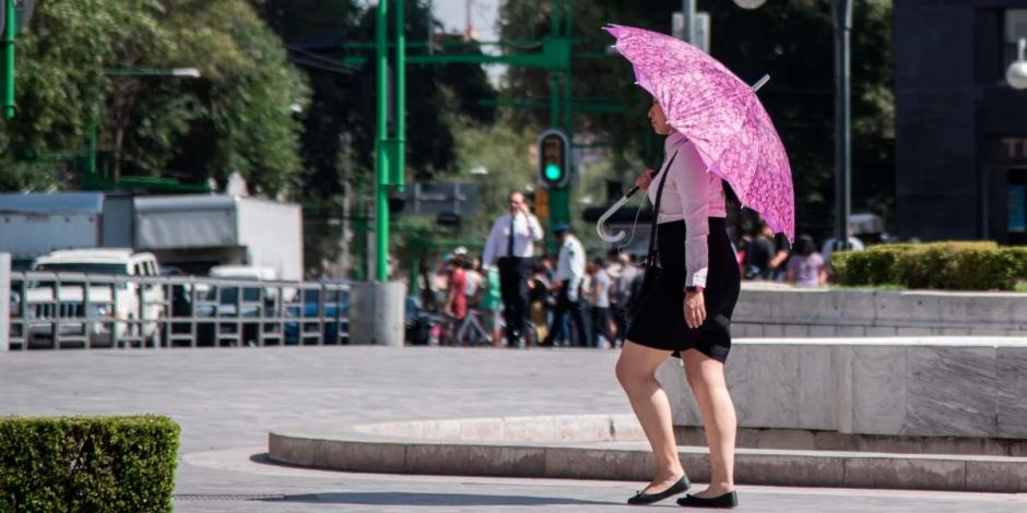 ¡No olvides el paraguas! Prevén hasta 27 grados para la tarde de este sábado en la Ciudad de México.