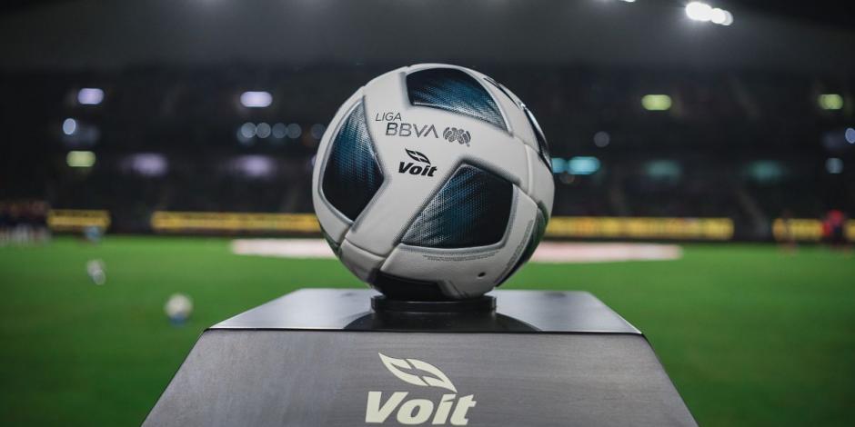 El balón con el que se jugó la Liguilla del pasado Torneo Grita México Apertura 2021 de la Liga MX.