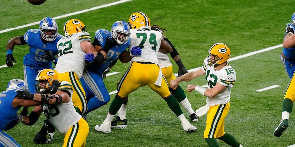 Una acción de un duelo entre Green Bay Packers y Detroit Lions de la NFL