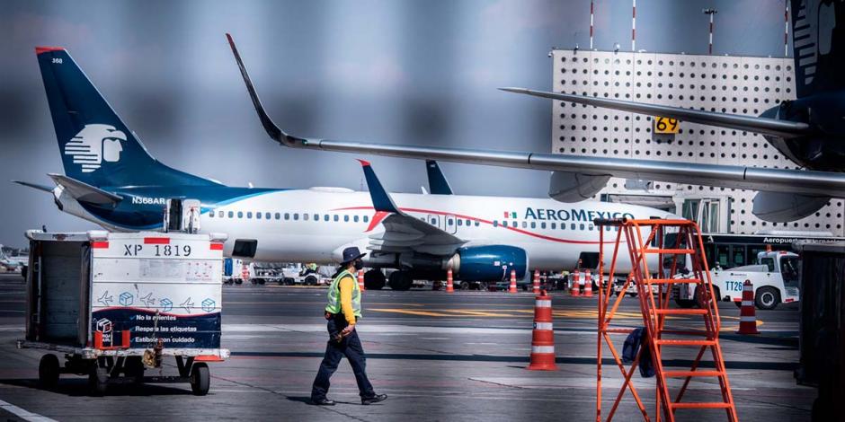 Al menos 227 sobrecargos y pilotos de las empresas Aeromar, Aeroméxico y Aeroméxico Connect, se encuentran en aislamiento ya que dieron positivo a COVID-19