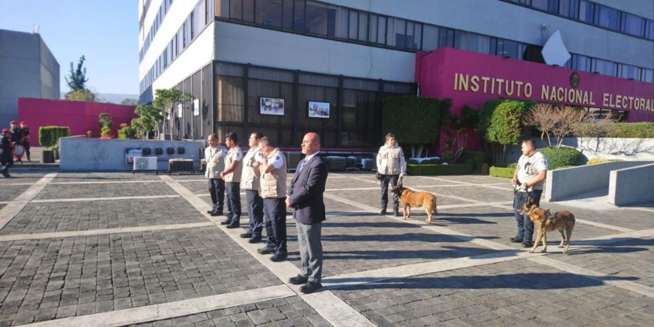 Perros de seguridad, entrenados para la detección  de explosivos.