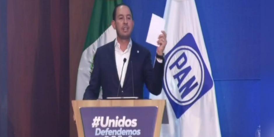 Marko Cortés, dirigente del Partido Acción Nacional, durante su participación en la reunión plenaria del partido.
