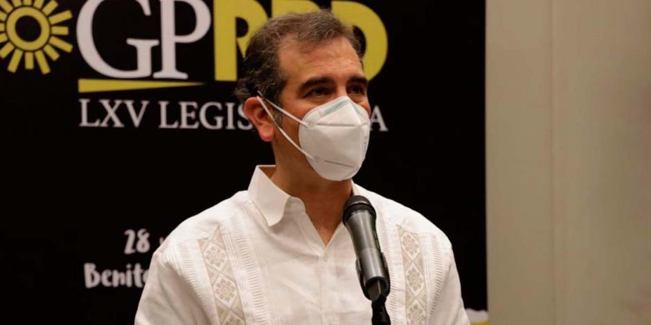 Lorenzo Córdova asistió a la reunión plenaria del PRD en Quintana Roo