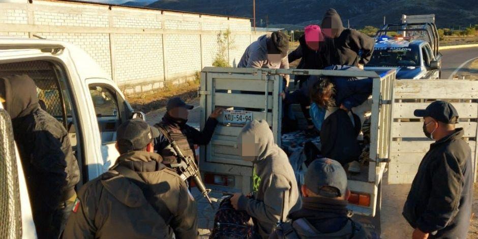 El INM rescató a 14 migrantes durante un operativo en Oaxaca.