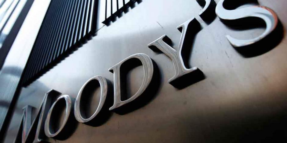 La calificadora internacional Moody’s ve poco probable que mejore la nota crediticia de México.