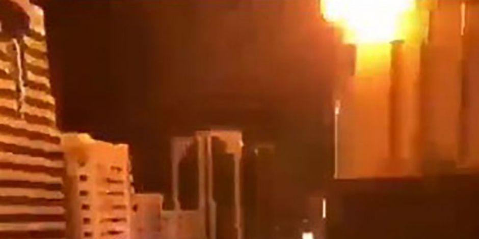 Los equipos de la Autoridad de Defensa Civil de Abu Dhabi han controlado un incendio provocado por la explosión de una bombona de gas en un edificio de la calle Hamdan de la ciudad de Abu Dhabi