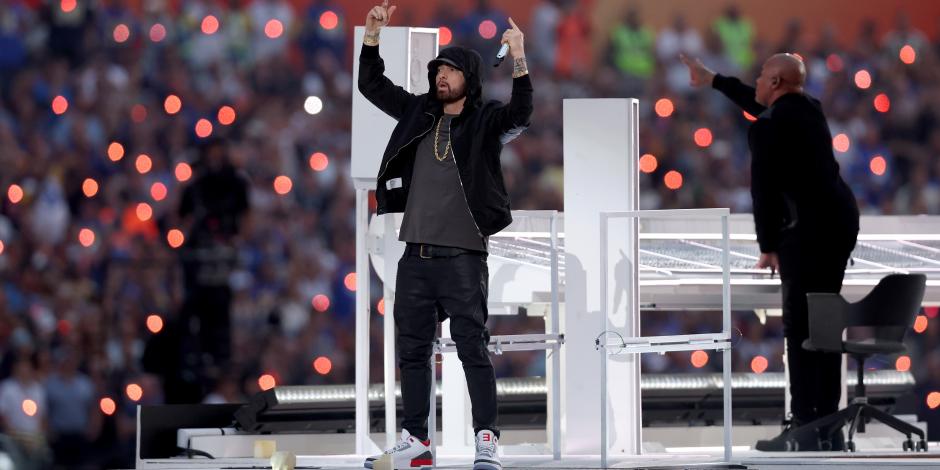 Eminem en el show de medio tiempo del Super Bowl del año pasado entre Rams y Bengals.
