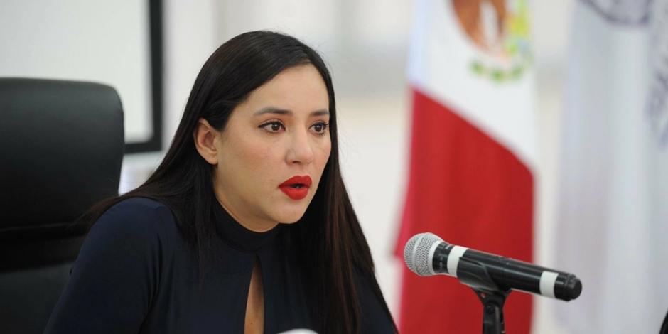 Sandra Cuevas recibe apoyo de diputados