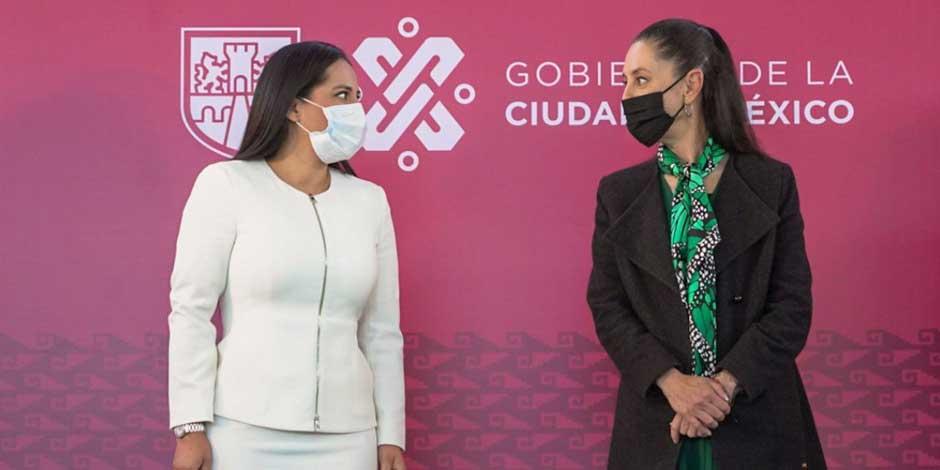 Sandra Cuevas, alcaldesa de Cuauhtémoc y la jefa de Gobierno, Claudia Sheinbaum en una imagen de diciembre de 2021