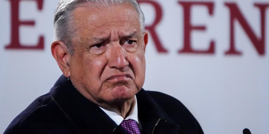 Andrés Manuel López Obrador en la "mañanera" de este martes 15 de febrero.