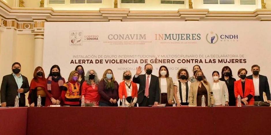 El gobernador, Alfonso Durazo, se comprometió a seguir las recomendaciones de las autoridades federales para prevenir actos o agresiones en contra de las mujeres en Sonora