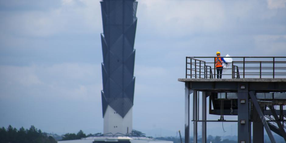 Torre de control del AIFA.
