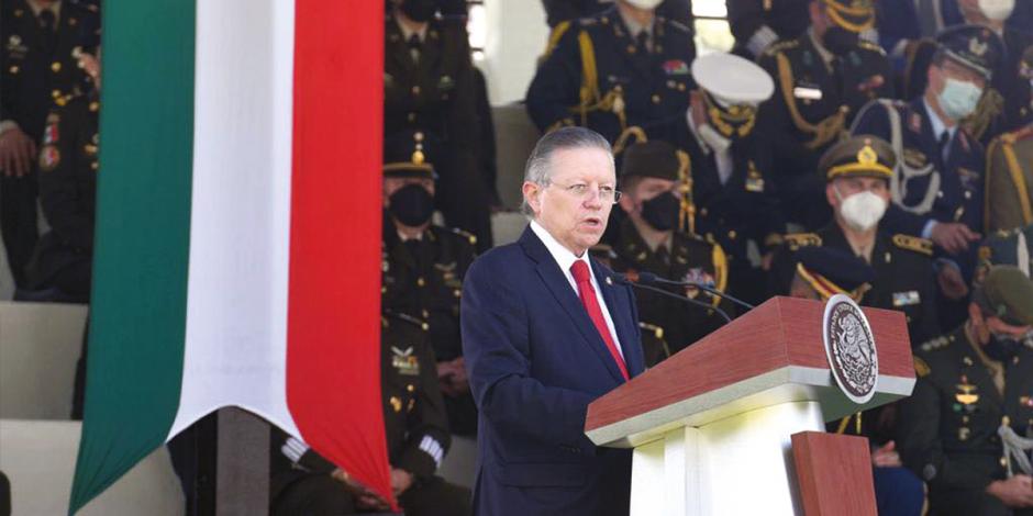 El Ministro Presidente de la Suprema Corte, Arturo Zaldívar, ayer, en la ceremonia por el Día de la Bandera.