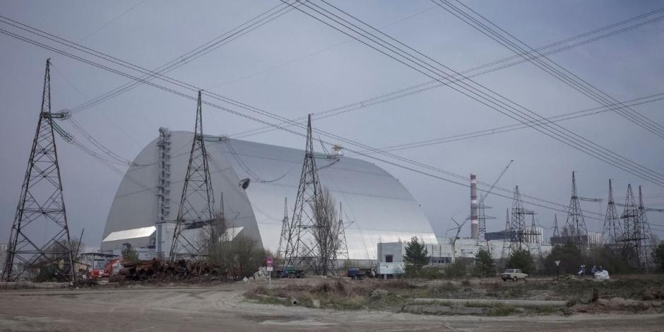 Fotografía del cuarto reactor dañado en la planta de energía nuclear de Chernobyl, en Ucrania.
