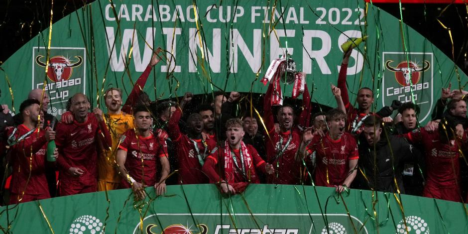 Liverpool celebra el título de la Carabao Cup.