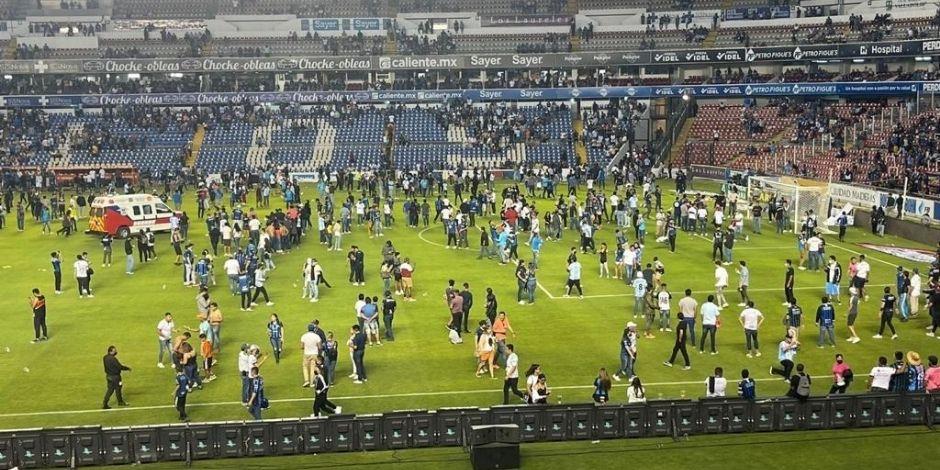 Protección Civil de Querétaro reportó que hasta el momento no hay fallecidos por el incidente en el estadio Corregidora.