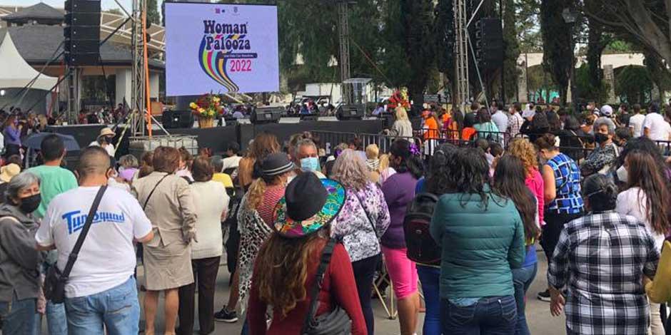 Personas acuden al Woman Palooza 2022 en Coyoacán, para demandar un alto ala violencia