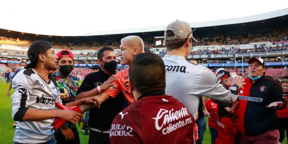 Tras los hechos violentos ocurridos durante el partido Querétaro contra Atlas en el Estadio Corregidora alistan mesa de trabajo