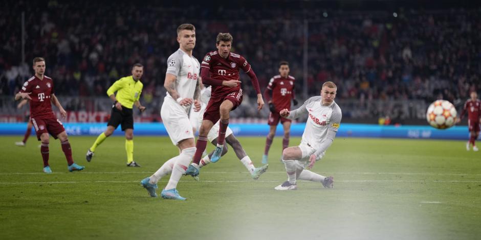 Bayern Múnich goleó al RB Salzburgo en la vuelta de los octavos de final de la Champions League.